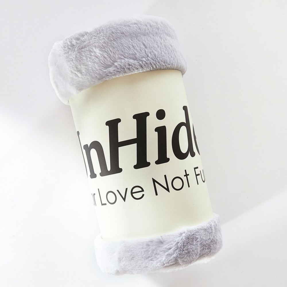 Unhide Silver Lil Marsh Faux Fur Soft Blanket